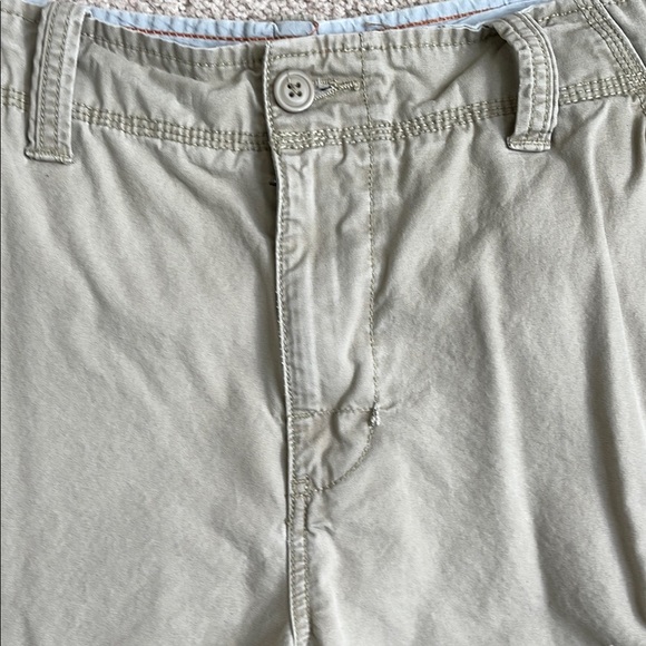 Canyon River Blues Tan Cargo Shorts with Belt - Picture 3 of 8
